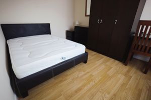 Bedroom- click for photo gallery